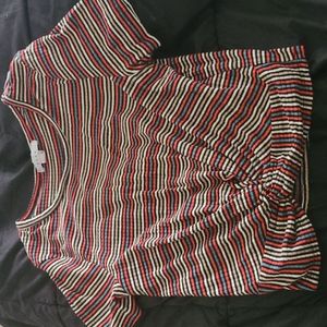 Cropped shirt with knotted detail